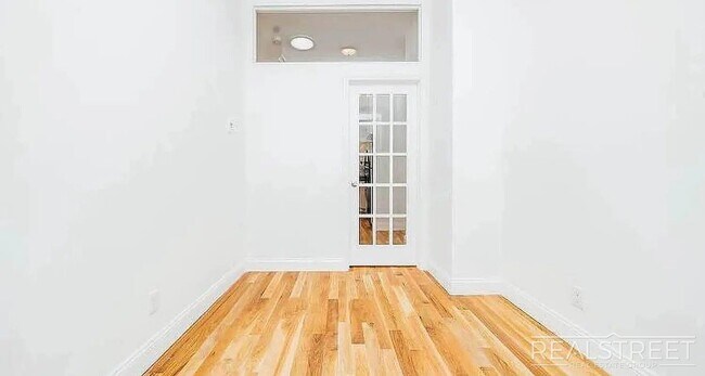 Photo - Wyckoff Avenue Unidad 2R