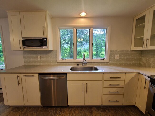 Photo - 426 S County Trail Unit 426 South County Trail