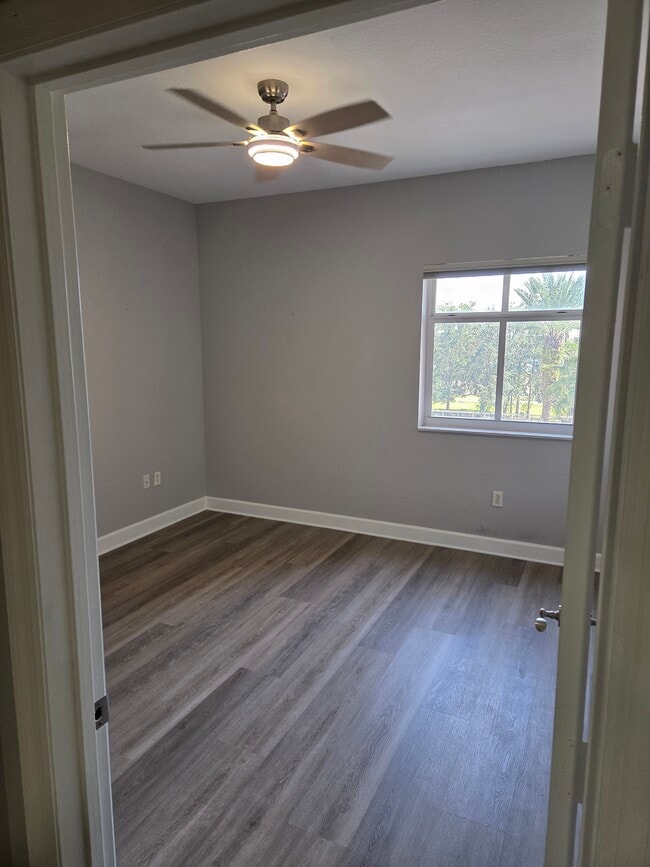 Photo - 12033 Gandy Blvd N Unit 145