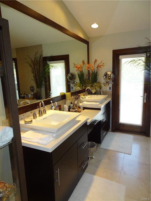 Photo - 5760 Ostin Ave