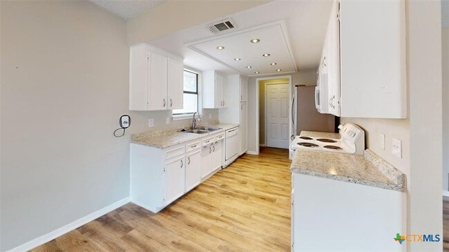 Photo - 1813 Sundown Dr