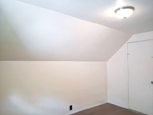 Photo - 3 BED 1 BATH SINGLE FAMILY HOME!