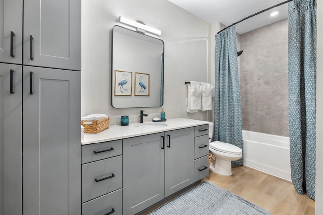 The Henslow Daniel Island Apartments & Townhomes