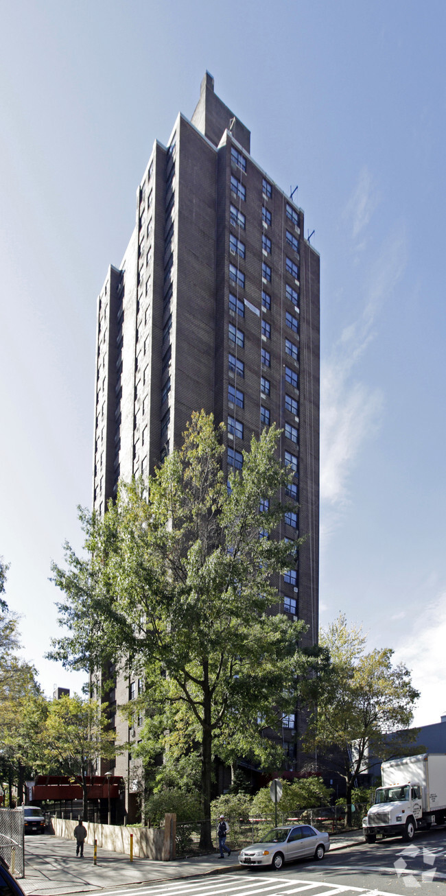Photo - West Farms Square Plaza Apartments II