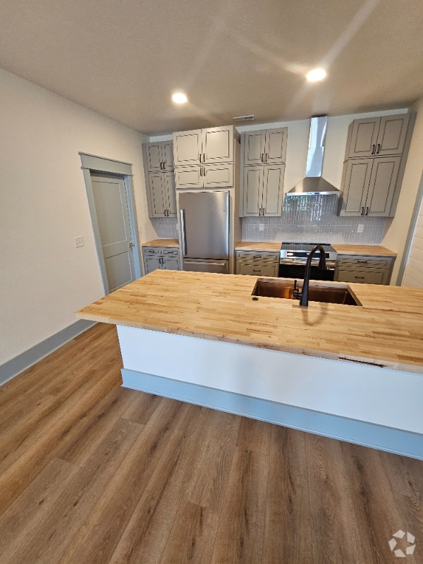 Building Photo - 8510 Coppock Rd Rental