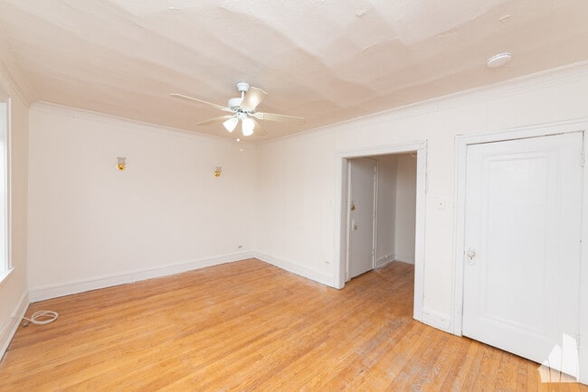 Photo - 4414 N Whipple St Unidad 14-2N