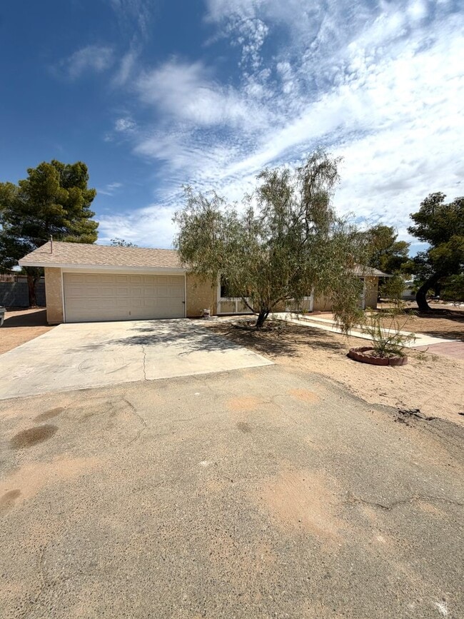 Photo - Inviting 3 Bedroom 2 Bathroom Home