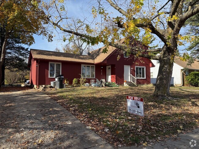 Building Photo - 215 Beedle Dr Rental