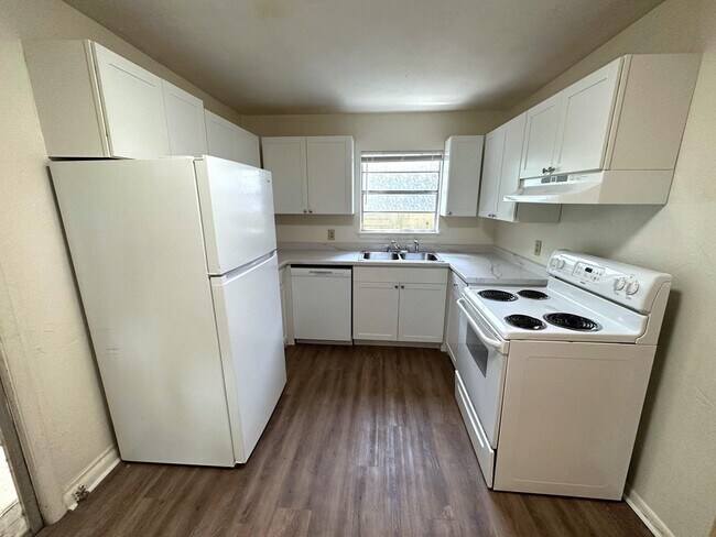 Photo - 1425 Fisher Ln