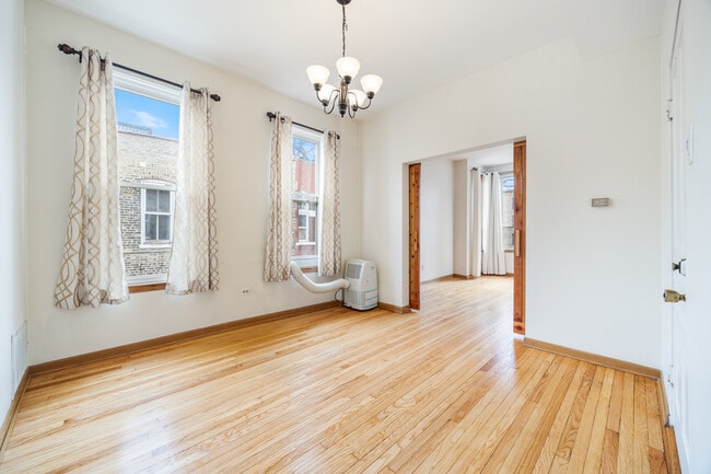 Photo - 1848 W Wabansia Ave