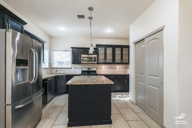 Photo - 3204 Merry Mdw