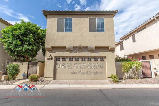 4467 E Remington Dr