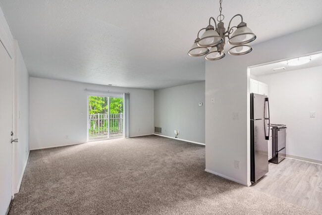 Four Seasons Apartments
