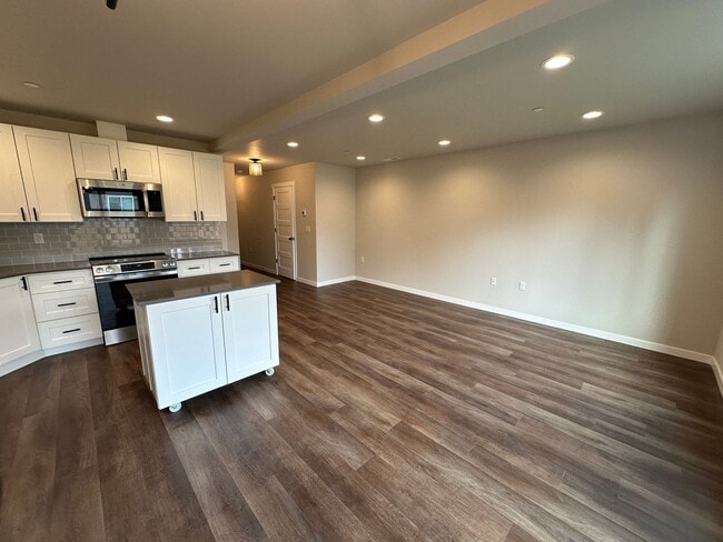 Photo - 1816 chipman St SE