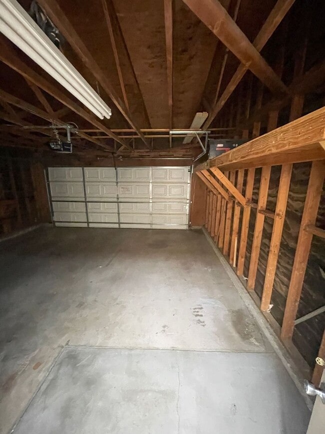 Building Photo - 12719 Navajo Pl Unit 4