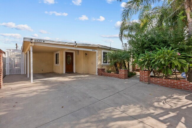 Photo - 18621 Bryant St