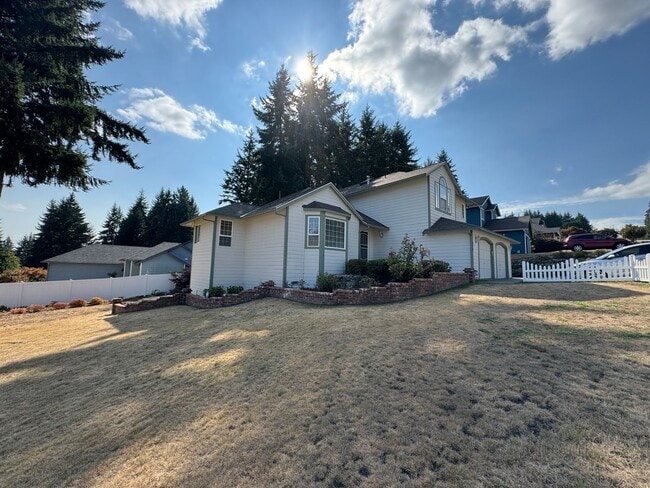 Photo - 979 NW Calypso Cir