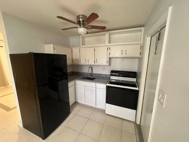 Kitchen - 5851 NE 18th Ave Unit 1