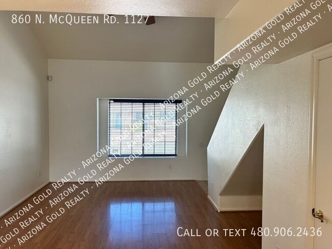 Photo - 860 N McQueen Rd