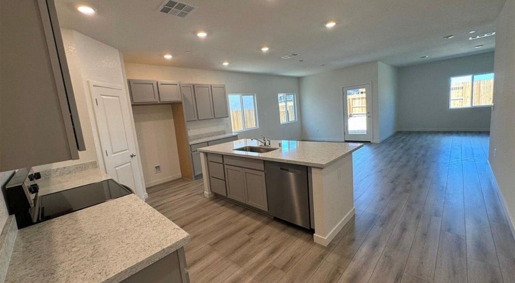Photo - BRAND NEW (Solar) 4/2 w/Massive Backyard Roseville! *Please read entire ad for viewings!!