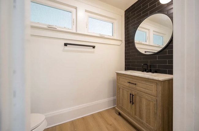 Photo - 1496 E 107th St