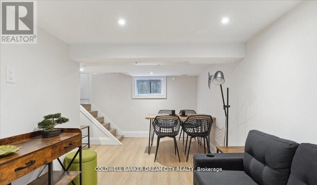 Photo - 464 Maybank Ave Unit LOWER