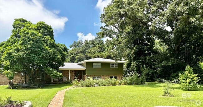 Building Photo - 754 Washington Dr Rental