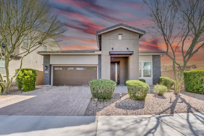 Building Photo - 45 N Iss Dr