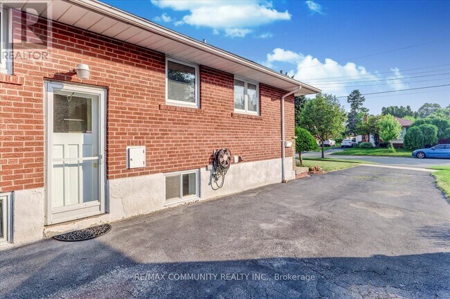 Photo - 40 Aspendale Dr