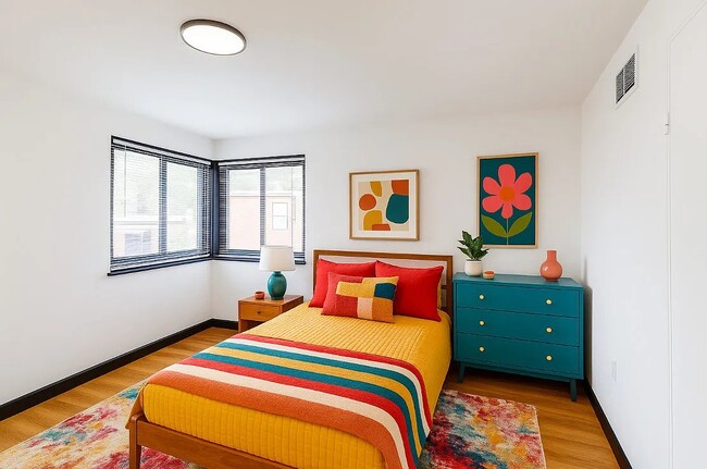 Photo - 1201 Heeney Ave Unit Luxor Gardens - 3 Bedroom