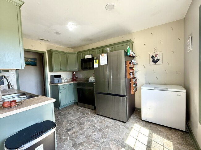 Photo - 110 Cherry Grove Dr