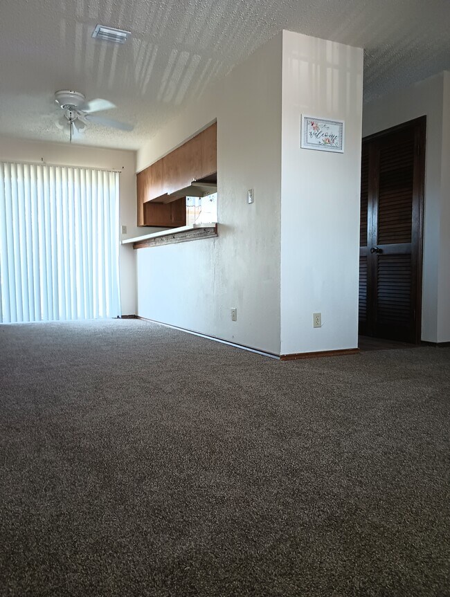 Building Photo - 2805 Quail Run St Unit 1 Rental