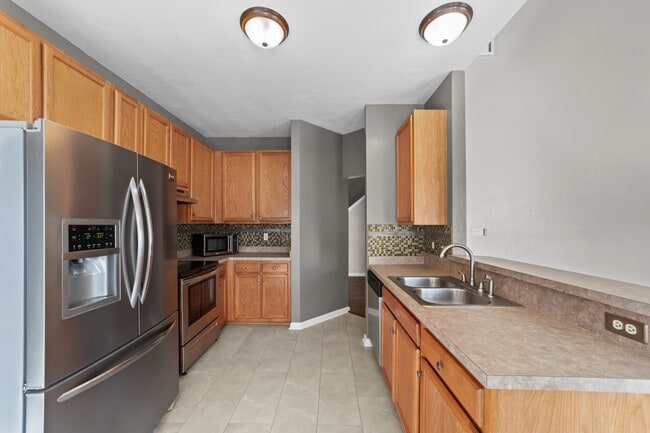 Photo - 115 Jones St