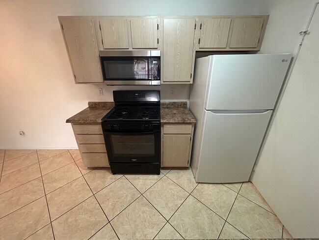 Photo - BRIGHT 1 BD & 1 FB CONDO IN SOUTHWEST LAS VEGAS