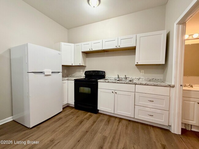 Photo - 500 E Ormsby Ave Unit 1