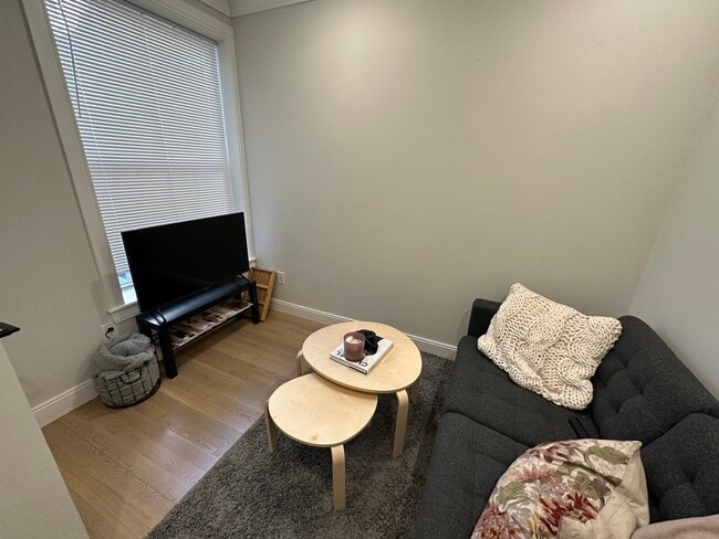 Photo - 16 Lanark Rd