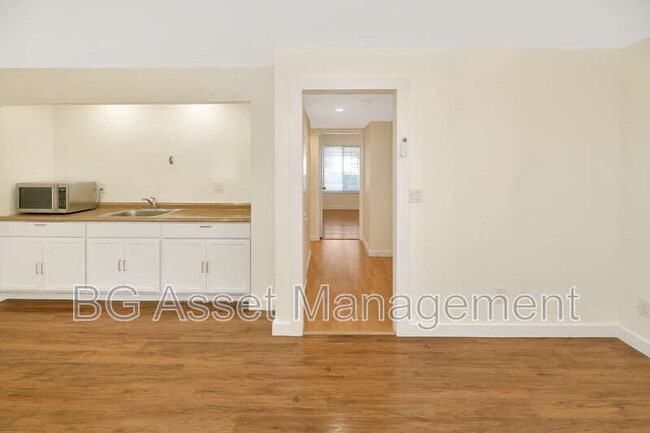 Building Photo - 961 Barkley Ct