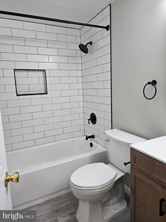 Photo - 20535 Strath Haven Dr