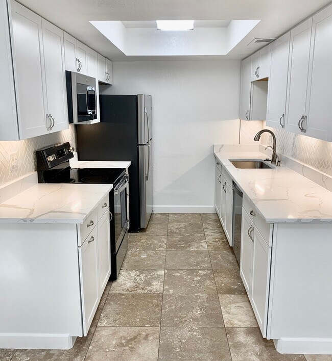 Photo - 8546 E Belleview St