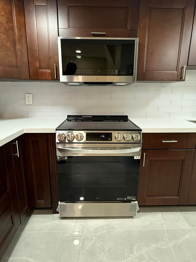 Photo - 2336 NW 35th St