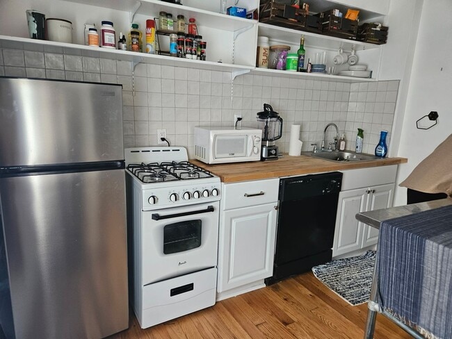 Photo - 312 E Genesee St Unit 312-3