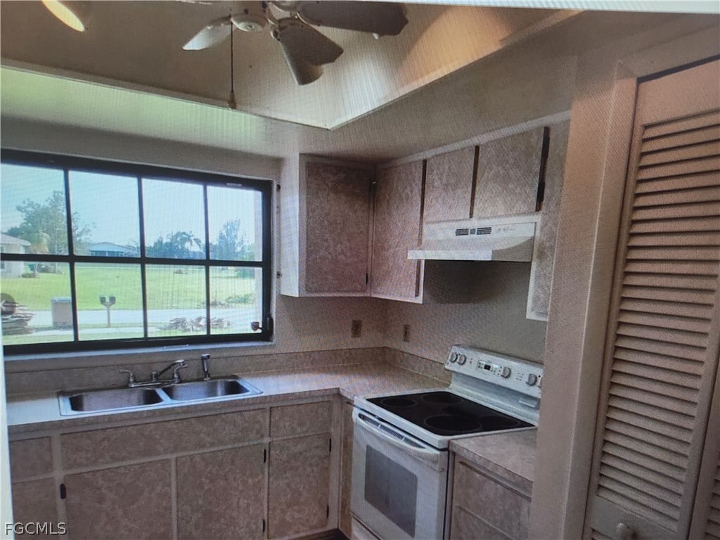 Photo - 609 SE 8th St