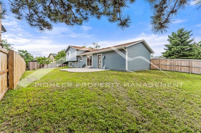 5063 W 70th Pl