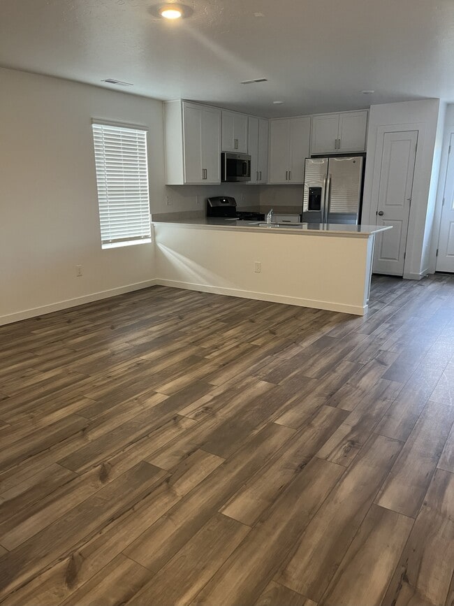 Photo - 8600 Wishmore St