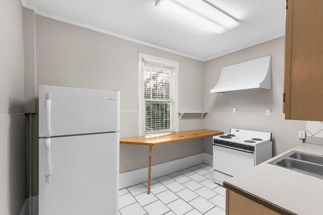 Photo - Laurelton Oaks