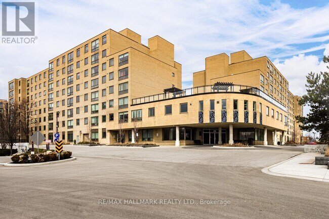 Photo - 326 Major Mackenzie Dr E Unit 511