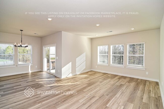 Photo - 1195 Bluffton Cir