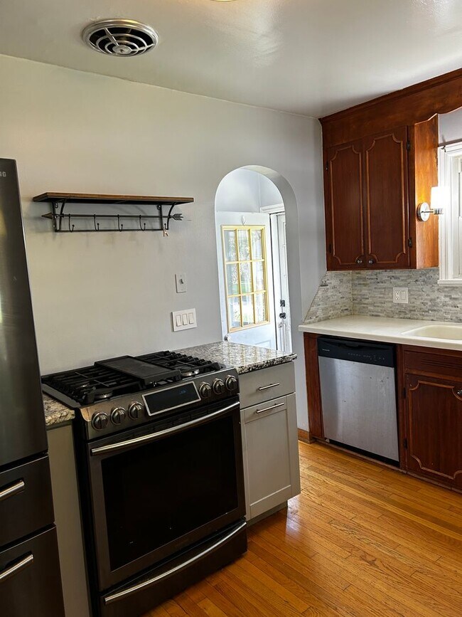 Whole house with basement bar available now! House Rental in