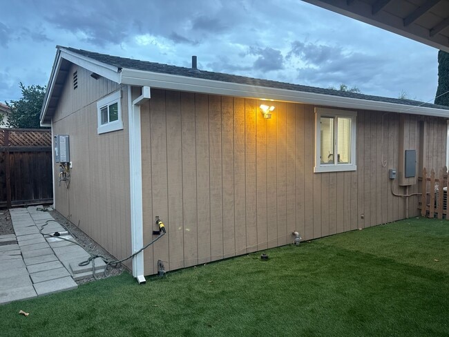 Photo - NEW BRENTWOOD CONSTRUCTION ADU! HIGHLY UPGRADED NEW KITCHEN & BATHROOM! 3 BEDROOMS & 1 BATHROOM! ...