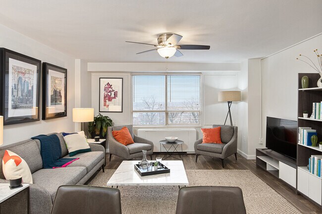 Ask about our upgraded units with wood-style flooring - 910 Penn